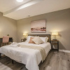 Отель Newly Renovated 4BR Cozysuites, фото 3