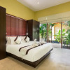 Отель Generous 6BR Balinese Pool Villa Sophia, фото 28