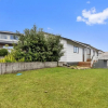 Отель Jade Parrot - Snells Beach Holiday Home, фото 1