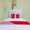 Отель OYO 92206 Maharani Guest House Syariah, фото 14