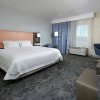 Отель Hampton Inn & Suites Clinton - I-26, фото 30