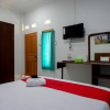 Отель RedDoorz near Padang Golf Adisucipto, фото 3