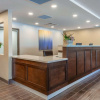 Отель Comfort Inn & Suites, фото 2