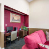 Отель Econo Lodge Inn & Suites East, фото 14