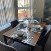 Отель Blackpool Sleepover Apartment 1 Free Parking Sleeps 6, фото 12