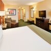 Отель Holiday Inn Express & Suites Norfolk, an IHG Hotel, фото 14