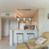 Отель Charming 1 Bedroom, 3 Minute Walk To The Beach Condo by RedAwning, фото 12