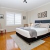 Отель Ample Space In This 1 Bed Apt Also With Pool/Gym, фото 4