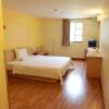 Отель 7 Days Inn Bazhong Nan Chi South Road Fenghuang City Branch, фото 1