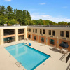 Отель La Casa Inn & Suites - Middleboro, фото 13