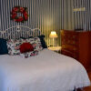 Отель Seasons on Main Bed and Breakfast, фото 2