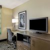 Отель La Quinta Inn & Suites by Wyndham Hopkinsville в Хопкинсвилле
