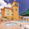 Отель La Quinta Inn & Suites by Wyndham Corpus Christi Northwest, фото 19