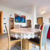 Отель Contemporary 3 Bed Apartment With Lake Views, Wifi, Near Village, фото 10