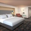Отель Holiday Inn Hotel And Suites Fayetteville W-Fort Bragg Area, an IHG Hotel, фото 4