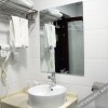 Отель Yixing Business Hostel, фото 10