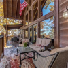 Отель Sunset Lodge, 3 Bedrooms, Hot Tub, Fireplace, фото 9