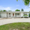 Отель Baycrest Home - Three Bedroom Home, фото 18