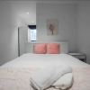 Отель Perfect Brand New 1Br On Spencer With Gym/Pool, фото 4
