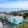 Отель Fat Flounder by Avantstay Boat Dock, Steps to Bay!, фото 19