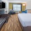 Отель Holiday Inn Express Hotel & Suites Bismarck, an IHG Hotel, фото 4