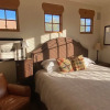 Отель Piñon Dream - Walk to The Plaza, Comfortable Southwestern Style, фото 3