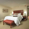 Отель Hampton Inn & Suites Kitchener, фото 8