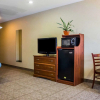 Отель Comfort Inn Guilford, фото 17