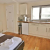 Отель Central Studios Gloucester Road by Rooms Booked - Free Parking, фото 6