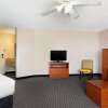 Отель La Quinta Inn & Suites by Wyndham Miami Airport East, фото 22