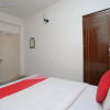 Отель OYO 11054 Amar Raj Guest House, фото 3