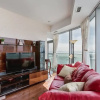 Отель Panoramic 2 Bed CN Tower View parking, фото 2