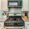 Отель Charming Galveston Cottage - 2 Blocks to Ocean!, фото 6