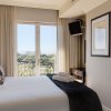 Отель 705 Cape Royale Luxury Apartment, фото 4
