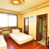 Отель Zhongyi Hostel, фото 1