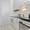 Отель Renovated Apt with huge deck & car park, фото 9
