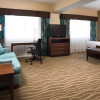 Отель Holiday Inn and Suites Overland Park West, an IHG Hotel, фото 4