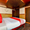 Отель OYO 24920 Indraprastha Royal Castle Sharing Houseboat, фото 25