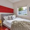 Отель Stag & 3 Pigs - Ohakune Holiday Home, фото 13