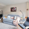 Отель Beautifully Styled 2BR w 2 Carparks & Aircon, фото 4