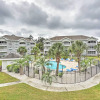Отель Myrtle Beach Condo w/ Pool < 2 Mi to the Coast!, фото 1