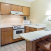 Отель Econo Lodge Inn and Suites Arlington, фото 17