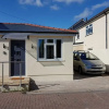 Отель Private Self-contained Annex With Wifi & Parking, фото 1