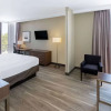 Отель La Quinta Inn & Suites by Wyndham Tulsa Downtown/Route 66, фото 4