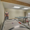 Отель The Captains Quarters in Rogers w/ Covered Porch!, фото 9