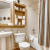 Отель 1 Bedroom Colorado Vacation Rental in River Run Village Steps from the River Run Gondola, фото 6