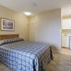 Отель HomeTowne Studios By Red Roof Denver - Airport/ Aurora, фото 6