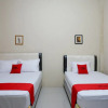 Отель RedDoorz Syariah near Stasiun Pekalongan, фото 6