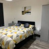 Отель 2 Bedroom Cozy Chambers with Free Parking, фото 4