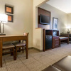 Отель Comfort Suites Keeneland, фото 6